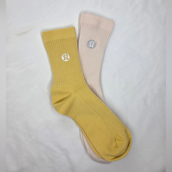 lululemon athletica M - 2 Pairs -Unisex Crew Socks - Yellow and Pink-Cream - Picture 2 of 5